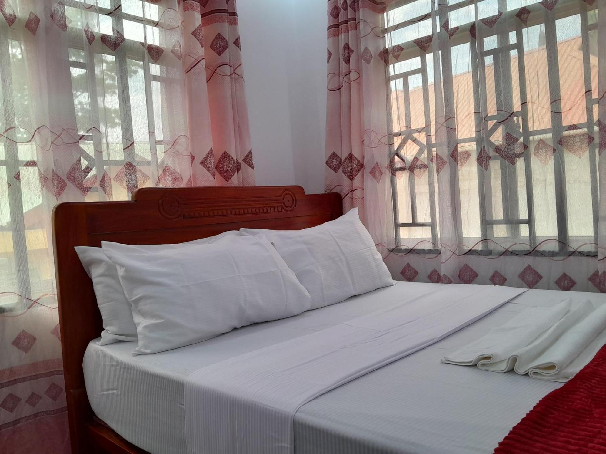Valley Breeze Hotel Dar es Salaam Exterior photo
